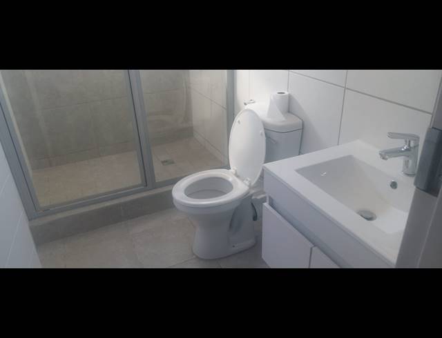 4 BEDROOM HOUSE FOR SALE IN LOTUS GARDENS